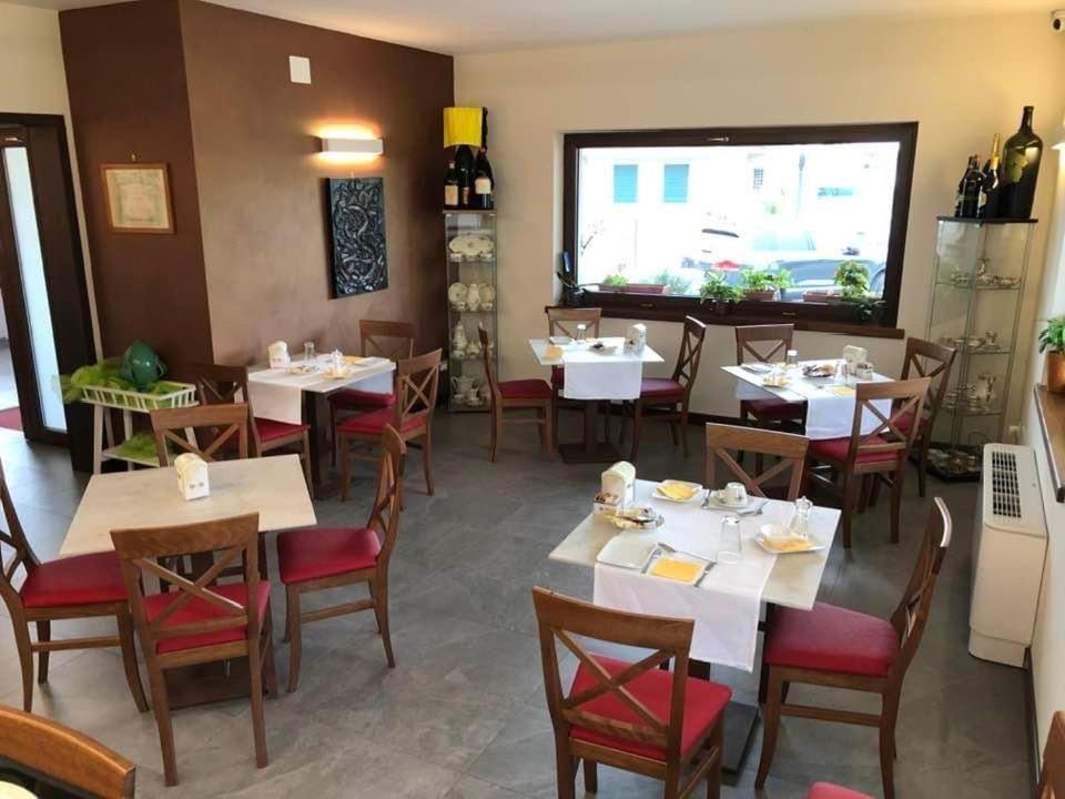 Locanda Rossa Ξενοδοχείο Romans di Varmo Εξωτερικό φωτογραφία
